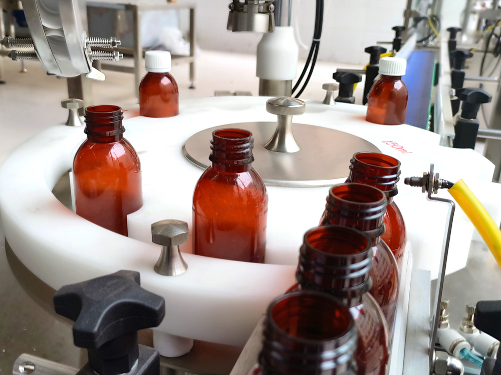 全自動小瓶灌裝旋蓋一體機設備 高速口