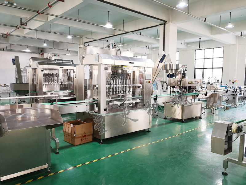 八頭顆粒醬料全自動灌裝機生產線有哪些突出特征？